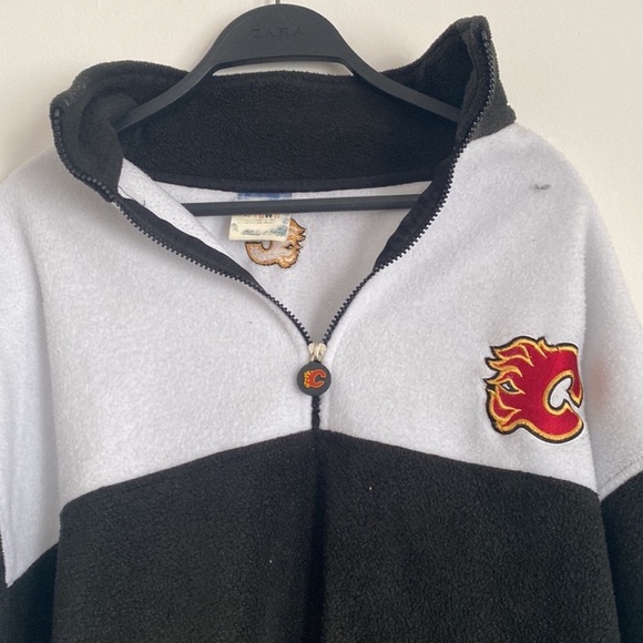 NHL Other - Calgary Flames NHL sweater